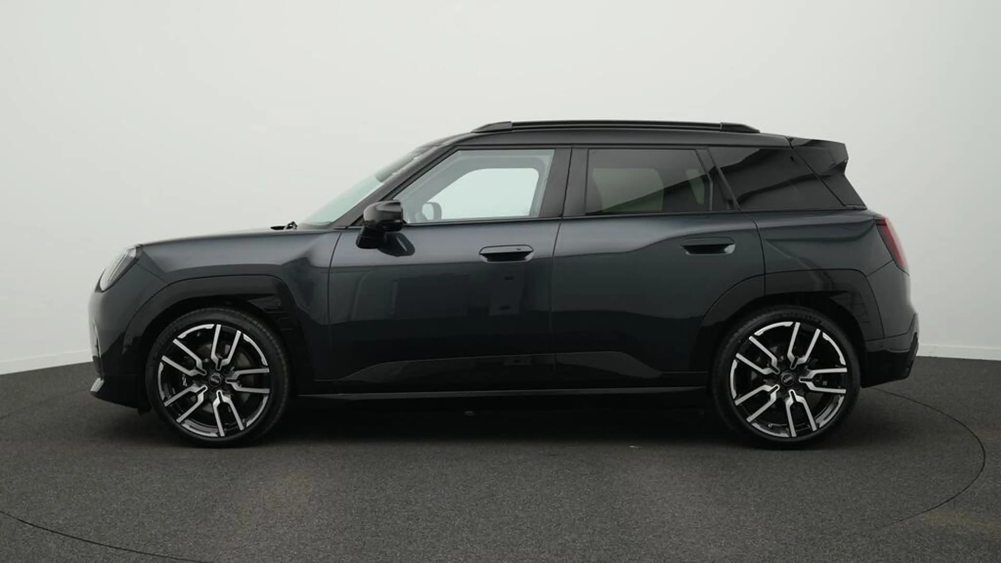 MINI Aceman John Cooper Works Trim — photo 2