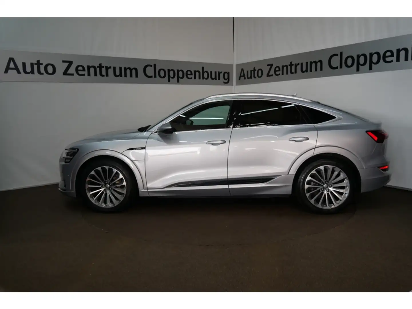 Audi e-tron Sportb 50 qu S line Pano+LED+Virtual+21'' Silber - 2
