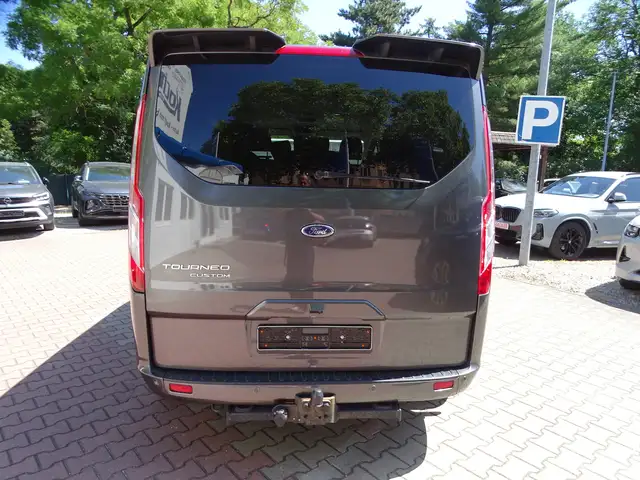 Ford Tourneo Custom view 6