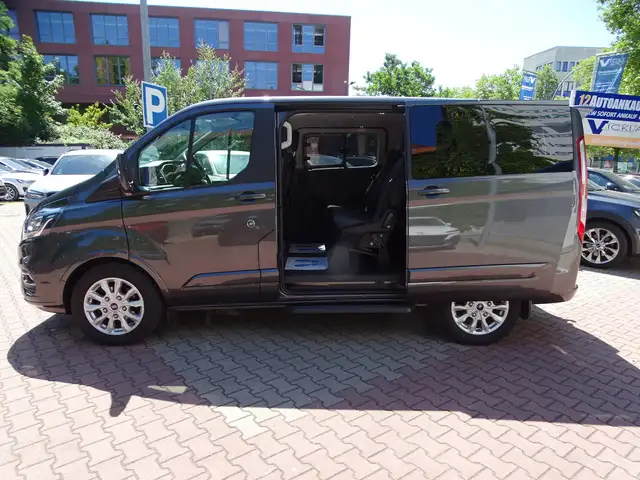 Ford Tourneo Custom view 7