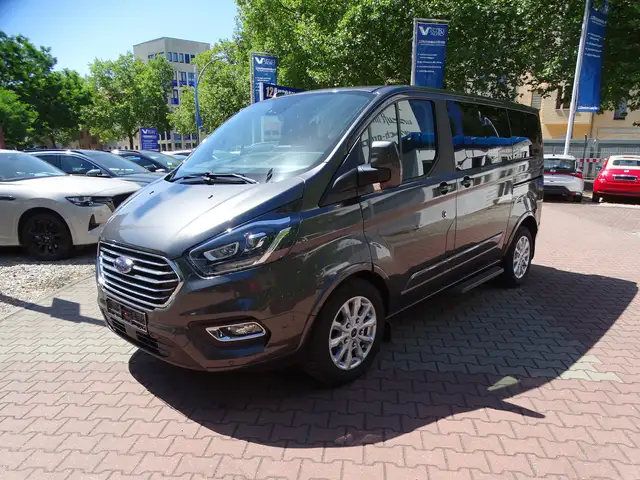 2022 Ford Tourneo Custom in Grey for sale