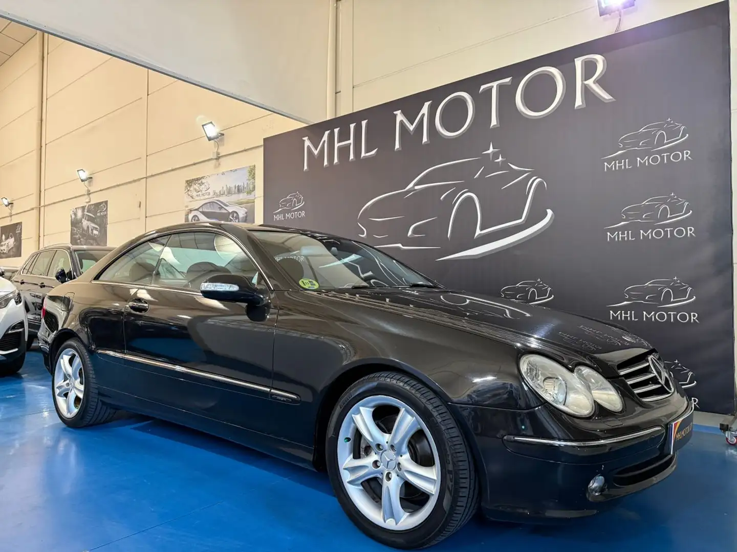 Mercedes-Benz CLK 200 320 Avantgarde Noir - 1