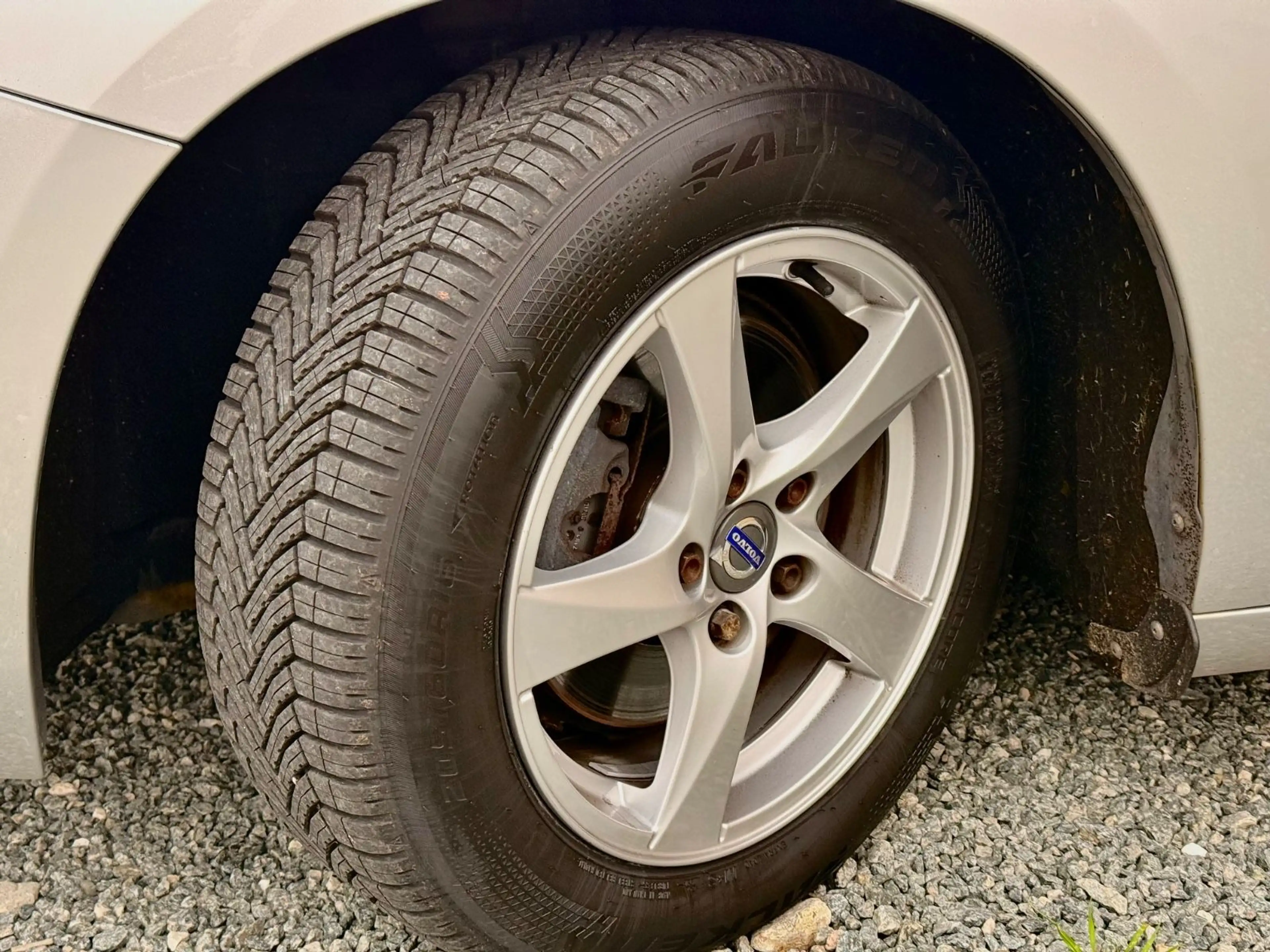 Volvo V60 Kombi Geartronic D4 Summum |LED|ACC|Leder — photo 3