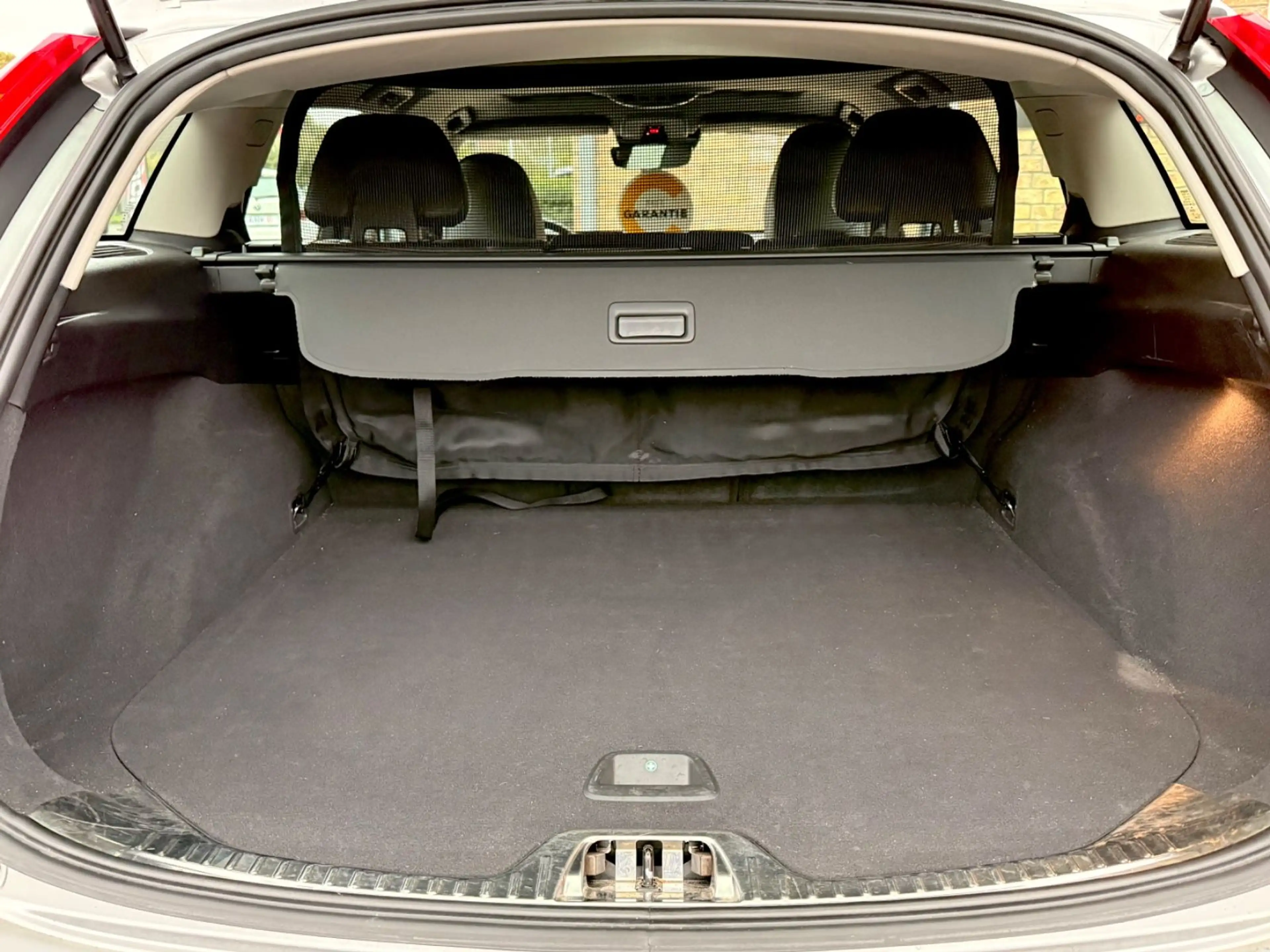 Volvo V60 Kombi Geartronic D4 Summum |LED|ACC|Leder — photo 14