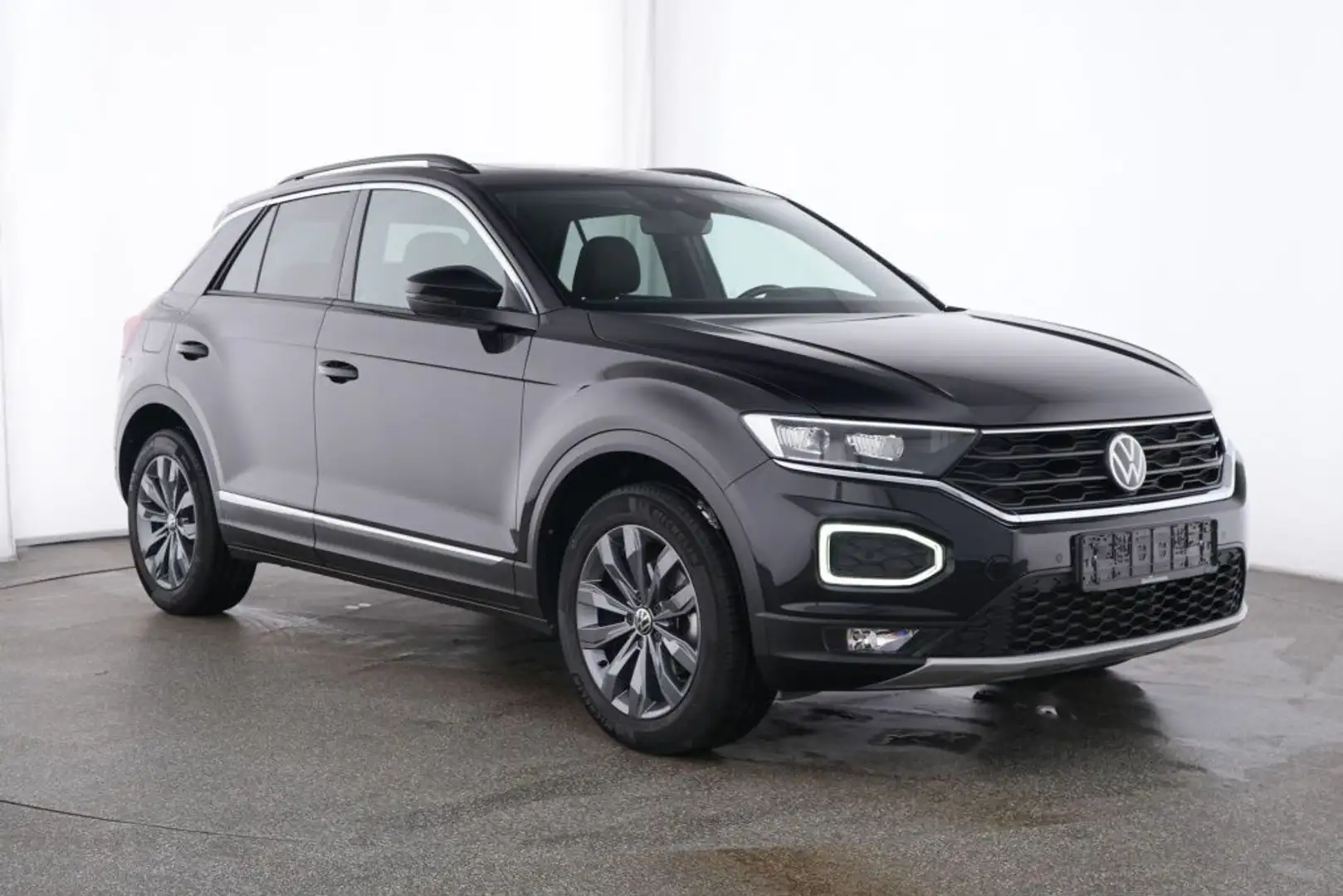 Volkswagen T-Roc Sport 1.5 TSI Pano*Tempo*Nav*PDC*RFK*SH Zwart - 2