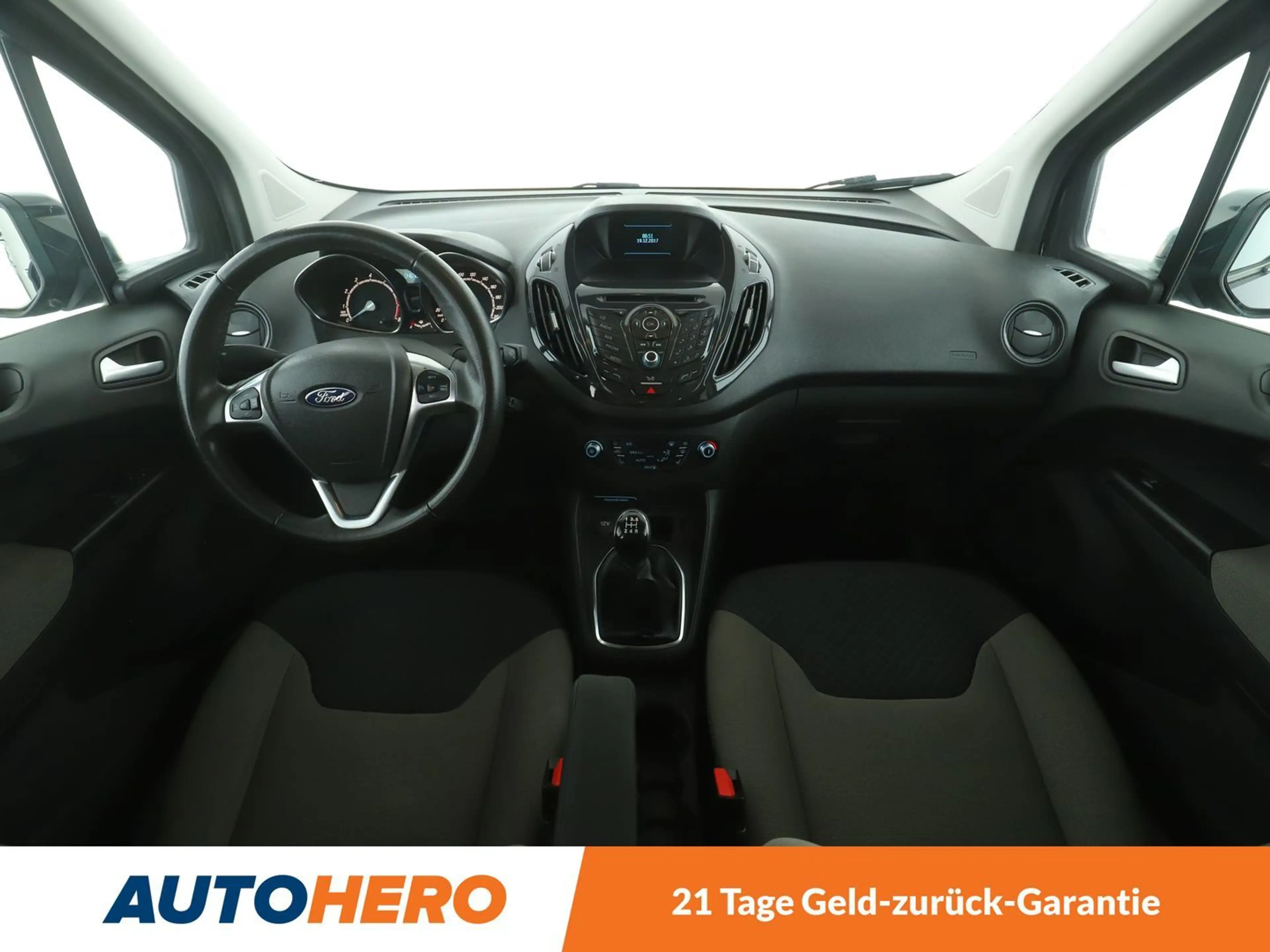 Ford Tourneo 1.0 EcoBoost Titanium — photo 12