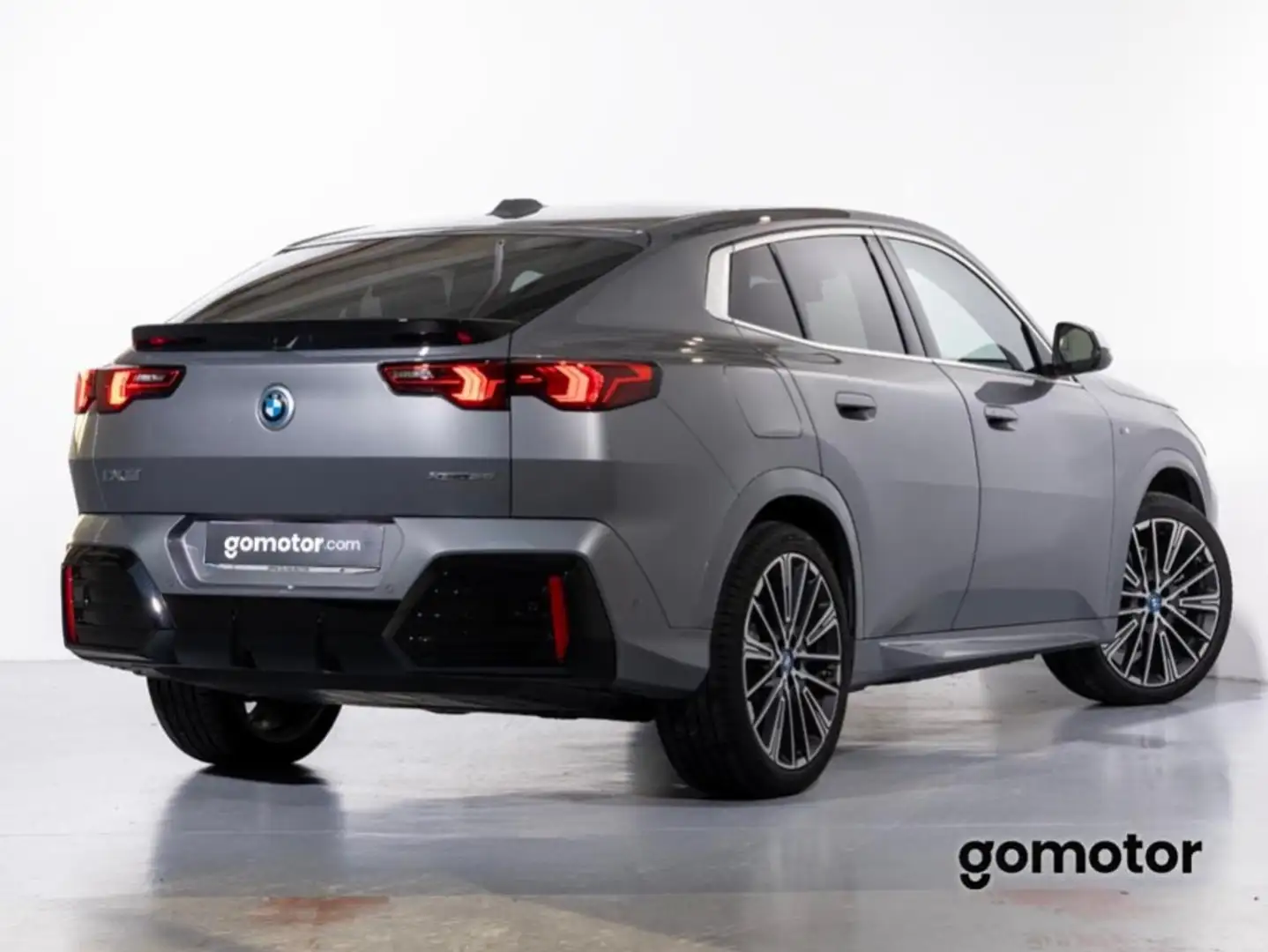 BMW iX2 xDrive30A Grigio - 2