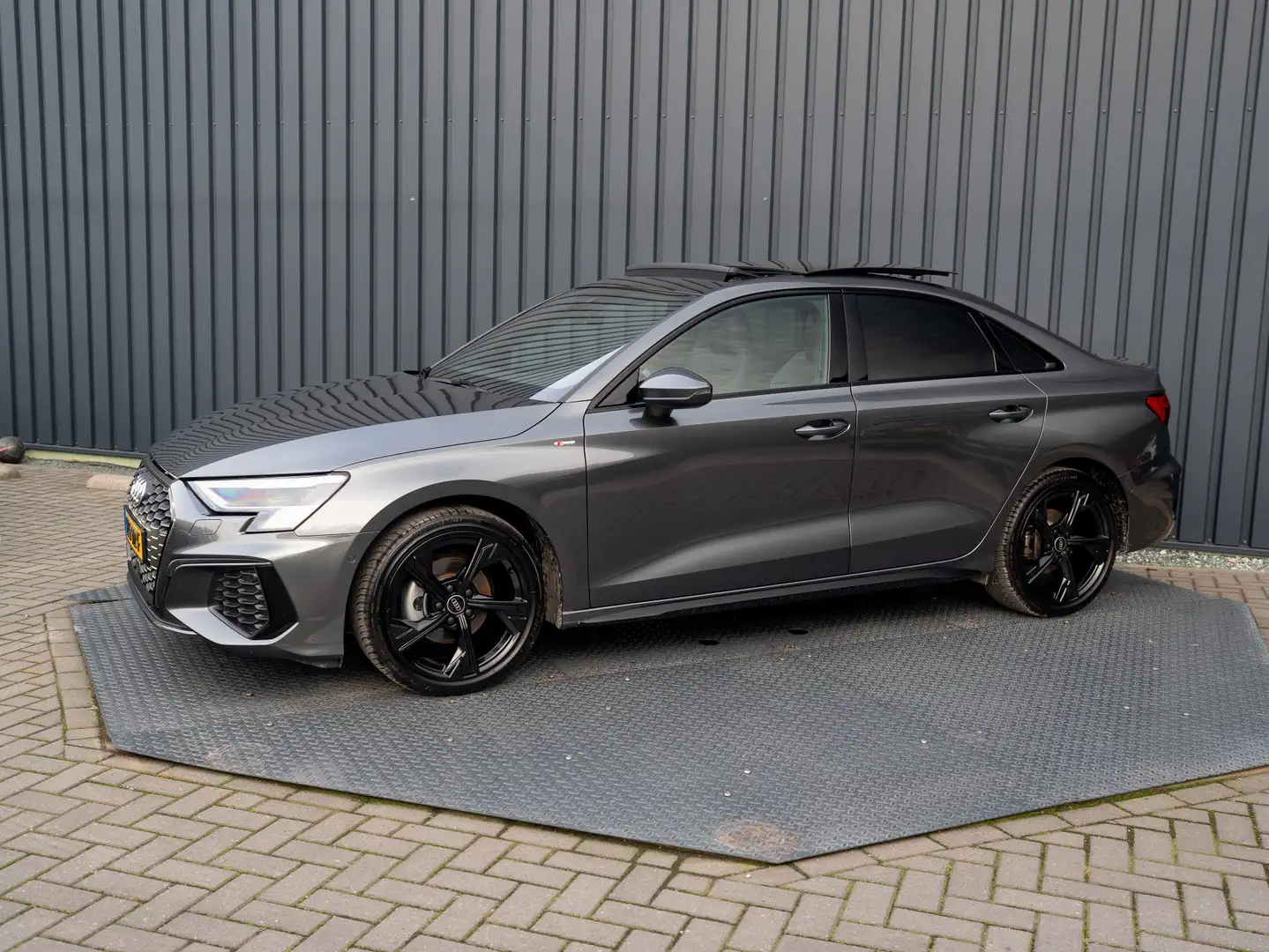 Audi A3 Limousine 35 TFSI S edition | S-Line | Matrix LED Gris - 2