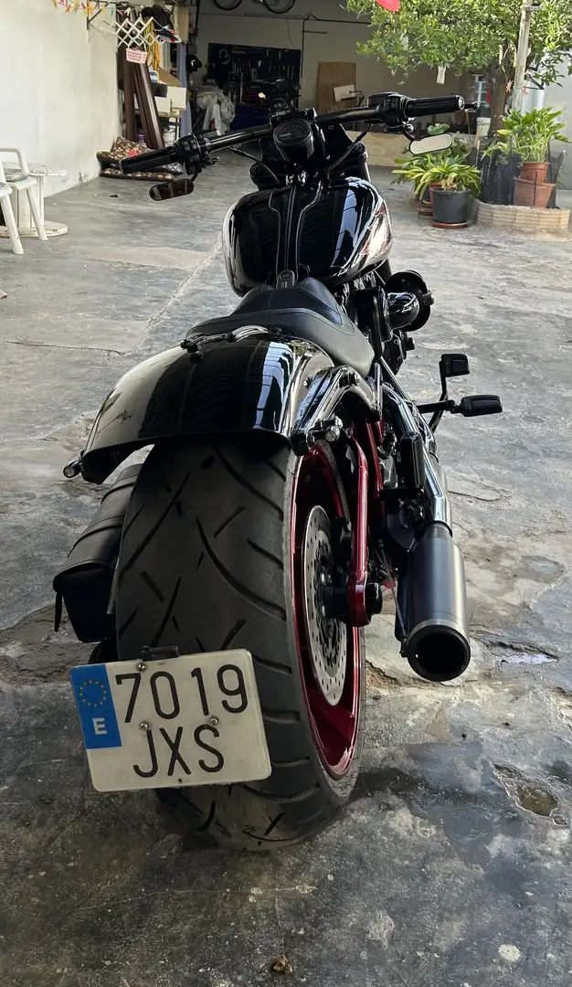 Harley-Davidson CVO Pro Street Harley-Davidson CVO Pro Street Breakout - 2