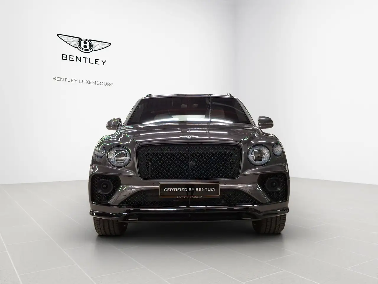 Bentley Bentayga 2023 — фото 7