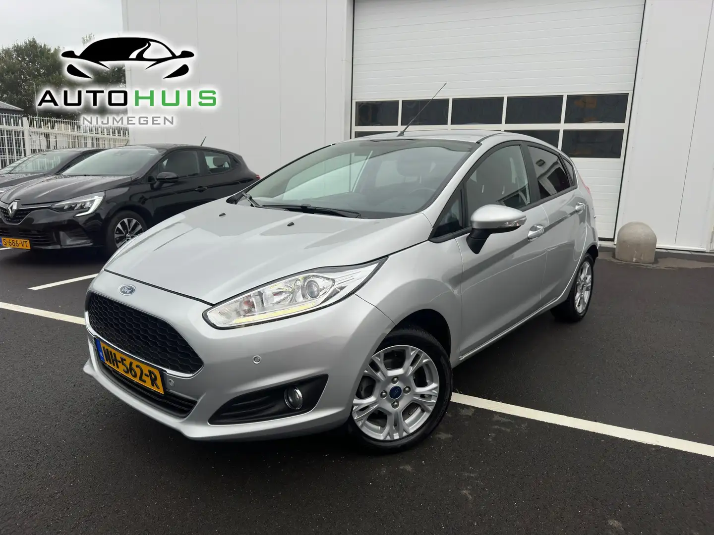 Ford Fiesta 1.0 EcoBoost Titanium Navi pdc Afneembare trekhaak Gris - 1