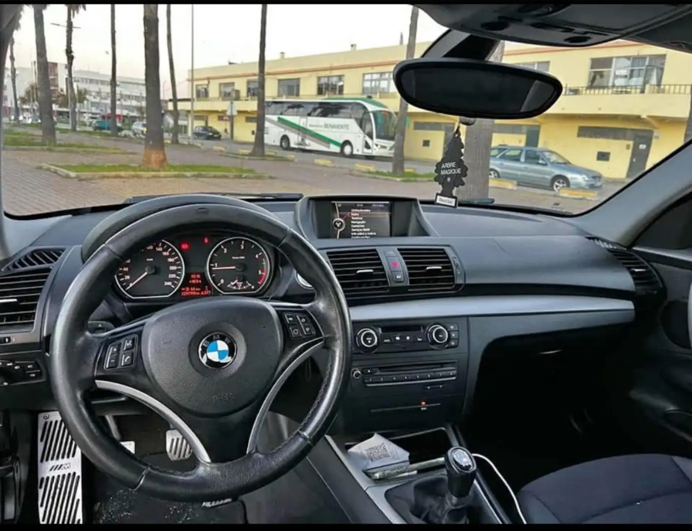BMW 118 118i 143 ch Confort A - 2