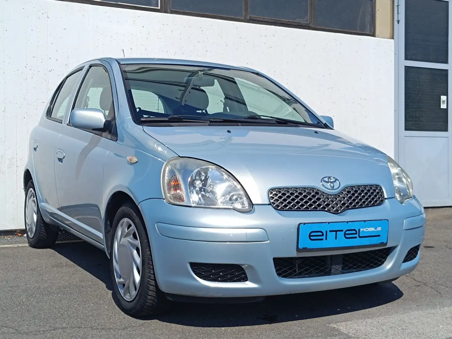 Toyota Yaris 1.3 Sol Auto. Klima Silber - 2