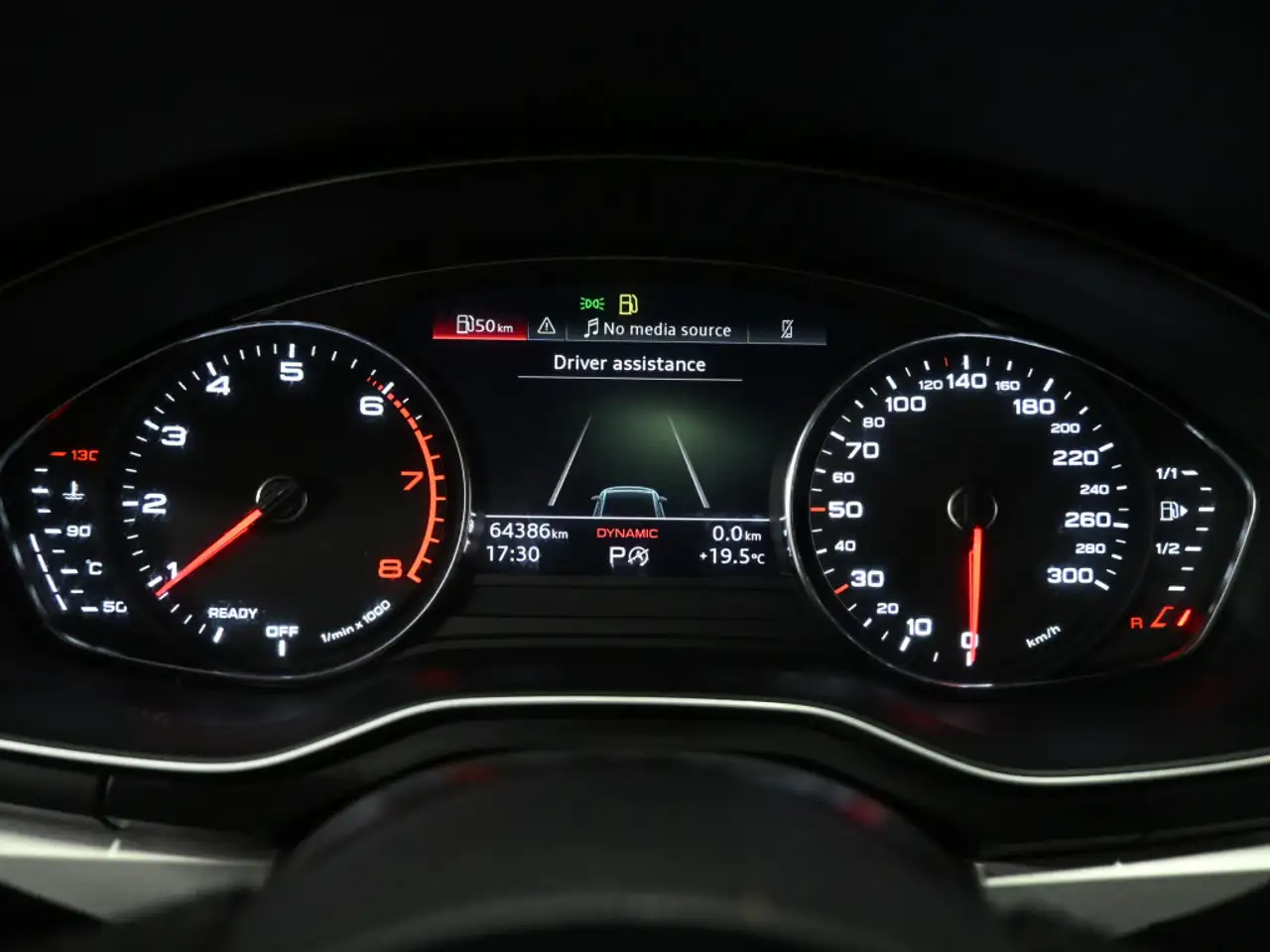 Audi A4 снимка Audi A4