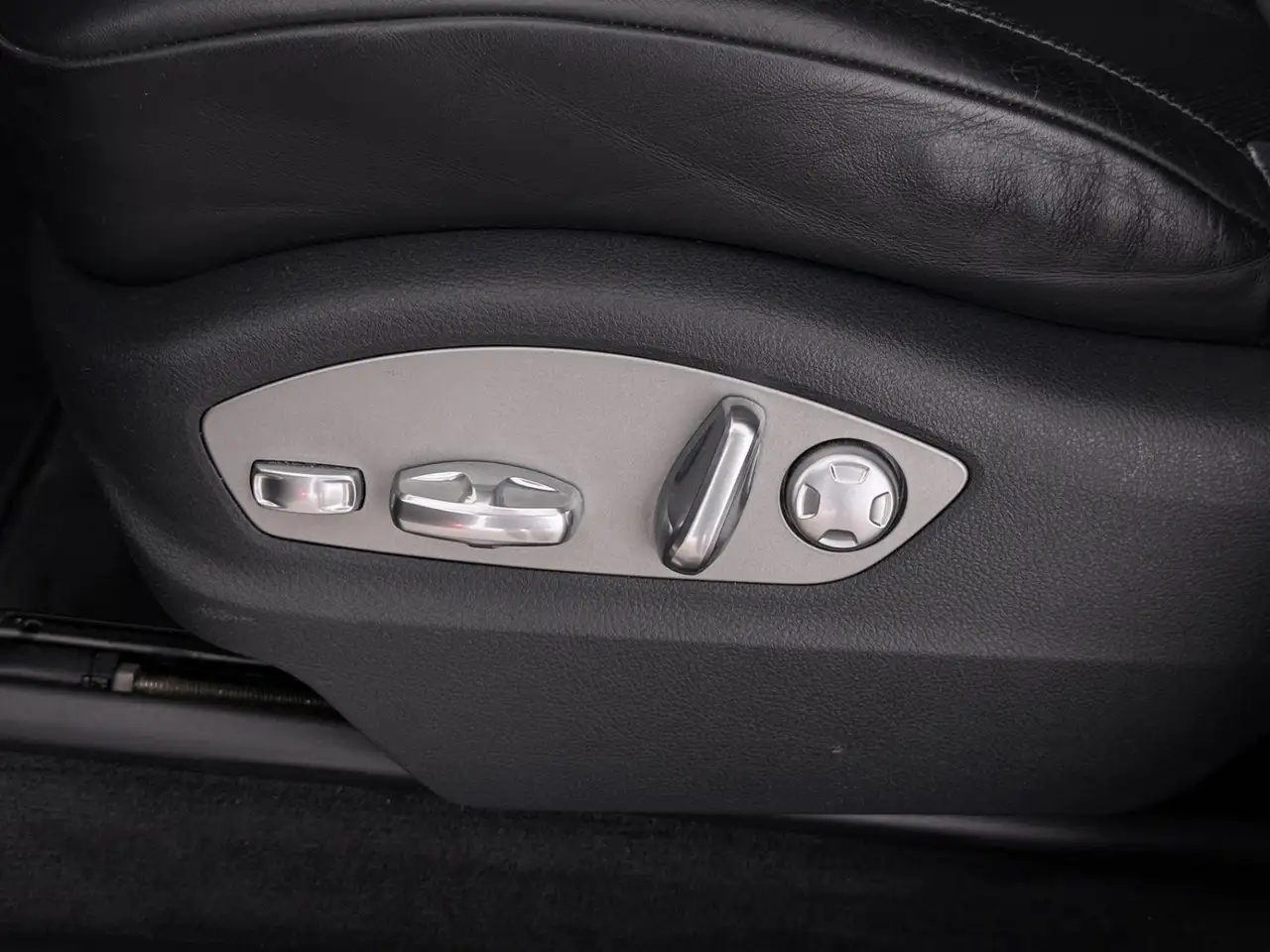 Porsche Macan — photo 29 sur 32