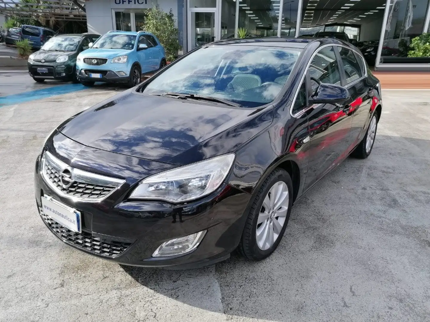 Opel Astra 1.6 115cv 5PORTE COSMO Negro - 1