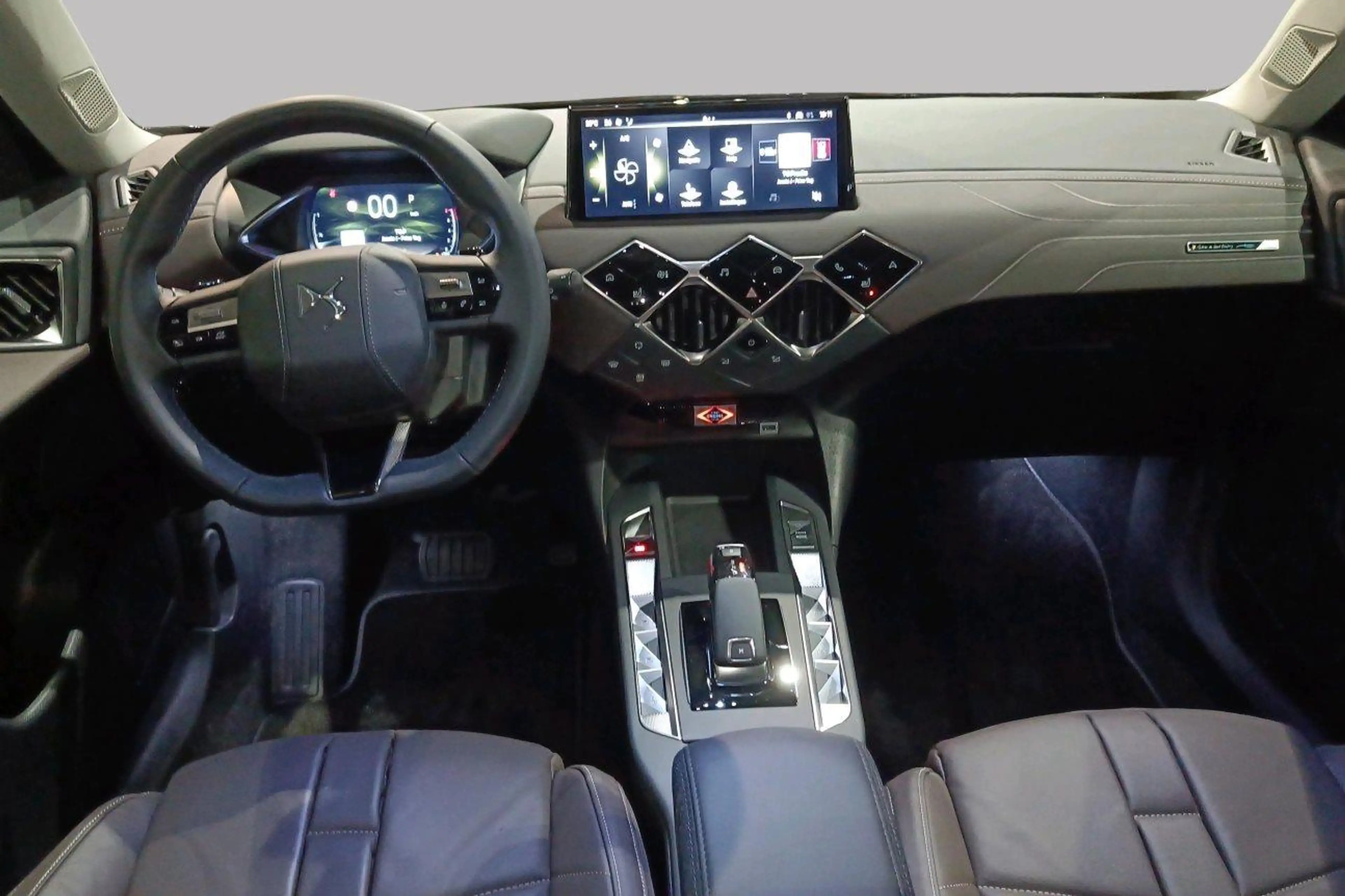 DS Automobiles DS 3 Crossback ANTOINE DE SAINT EXUPERY 130 PureTech Automatic — photo 11
