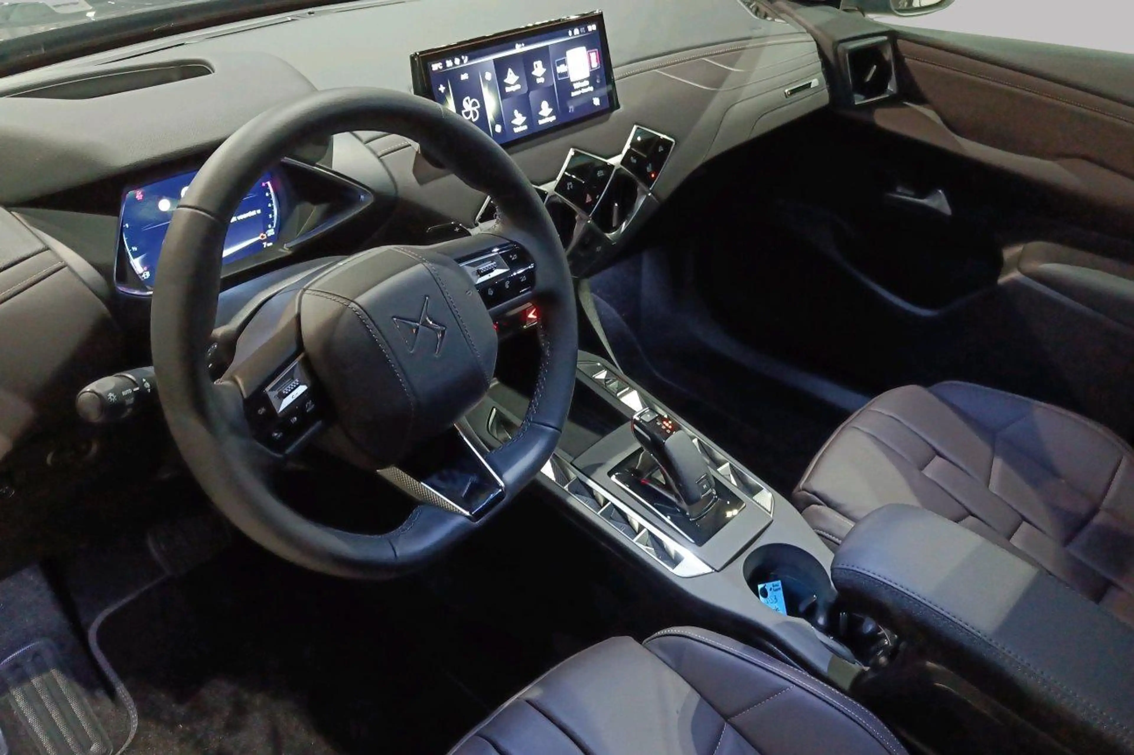 DS Automobiles DS 3 Crossback ANTOINE DE SAINT EXUPERY 130 PureTech Automatic — photo 9