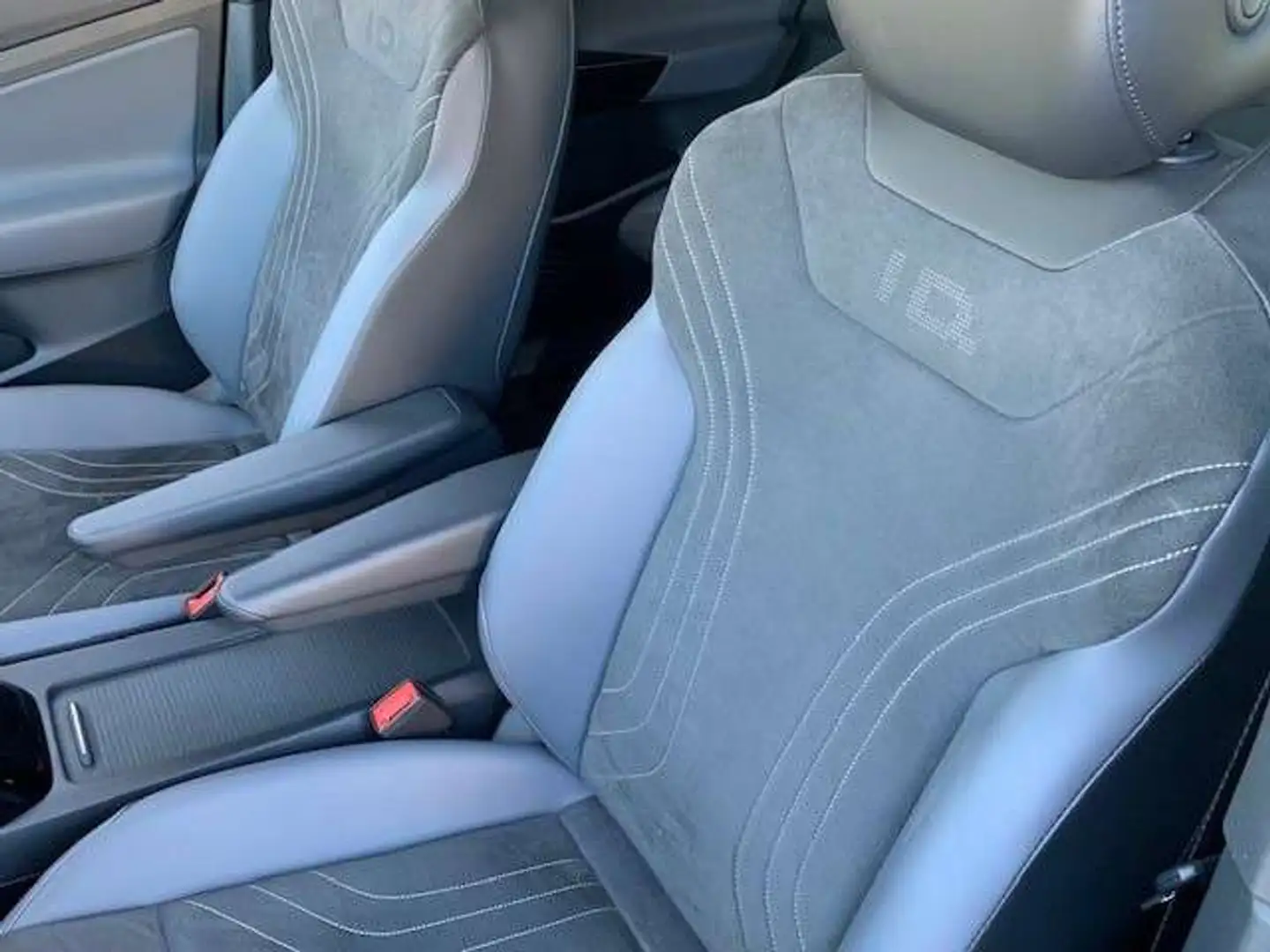 Volkswagen ID.5 PRO PERFORMANCE 150KW / 77kWh Černá - 2
