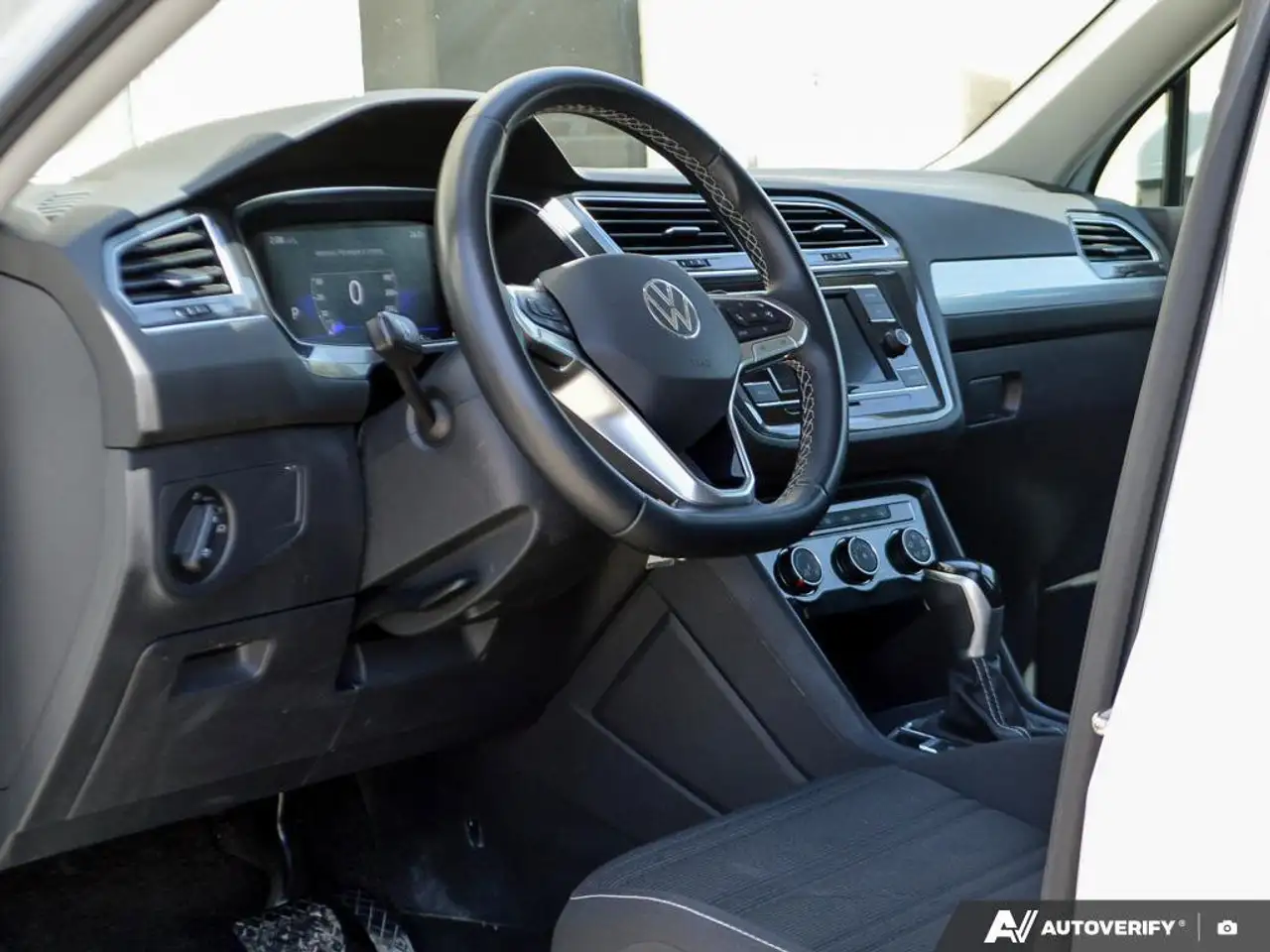 Volkswagen Tiguan снимка Volkswagen Tiguan