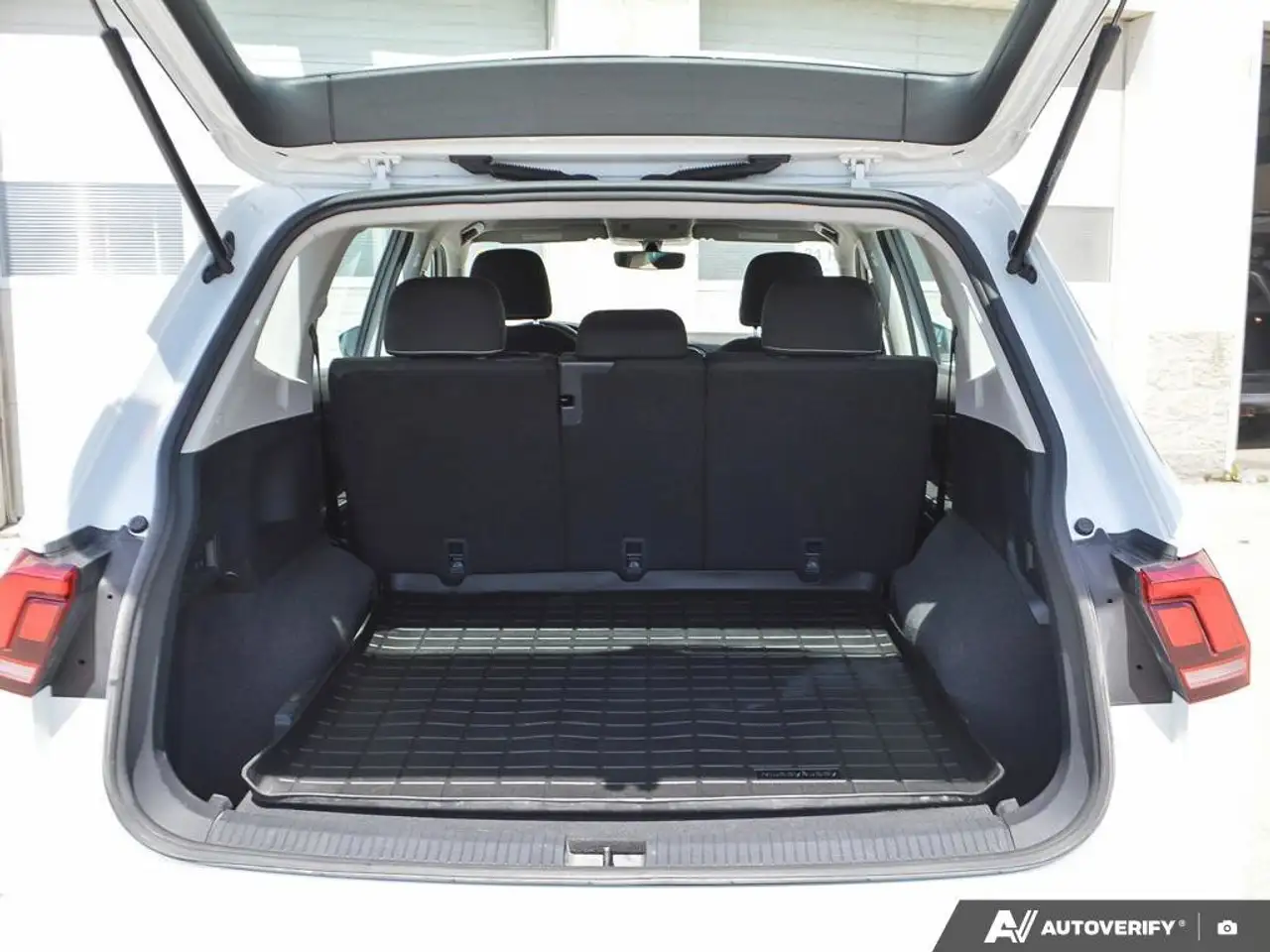 Volkswagen Tiguan снимка Volkswagen Tiguan