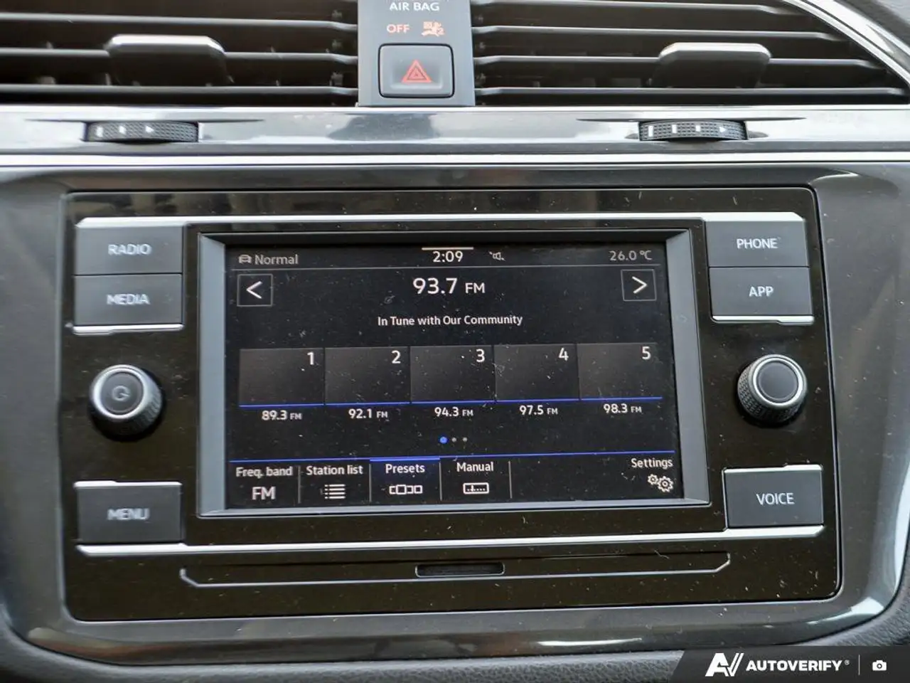 Volkswagen Tiguan снимка Volkswagen Tiguan