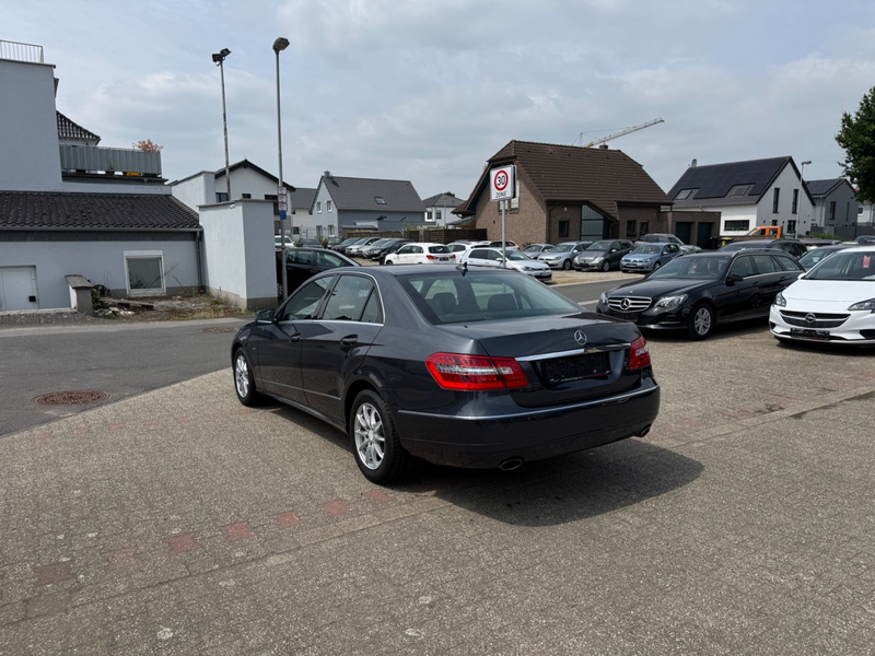 Mercedes-Benz E 350 Elegance LIM BE 7-GBI-Xenon AHK 2.HAND! — photo 3