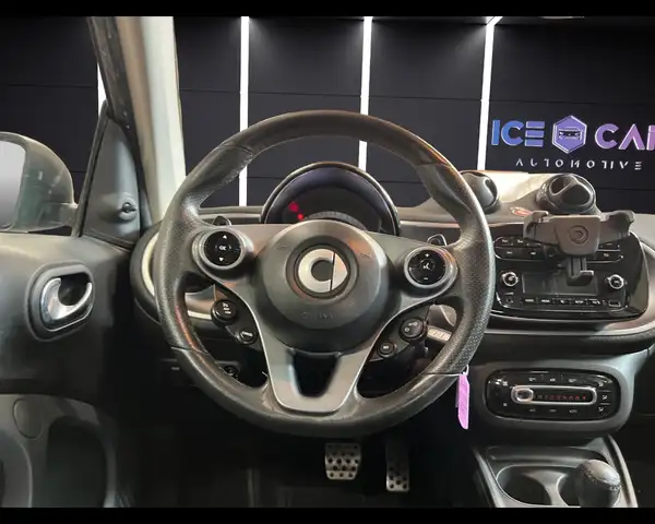 smart Fortwo view 11