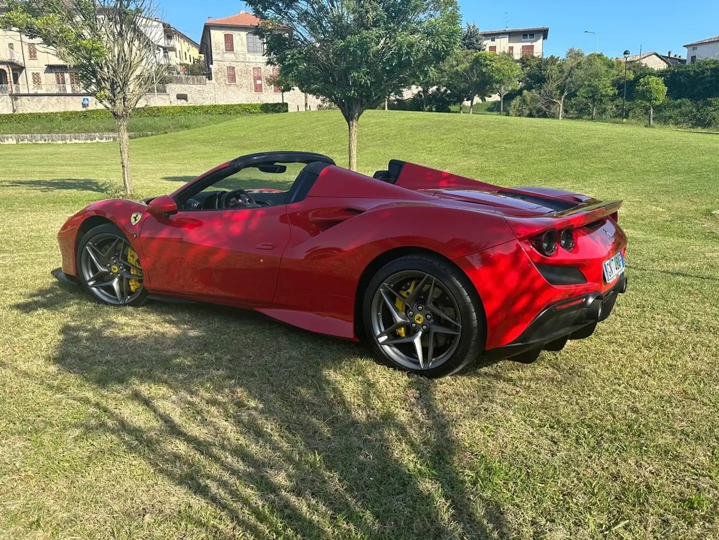 Ferrari F8 Spider Rosso - 1