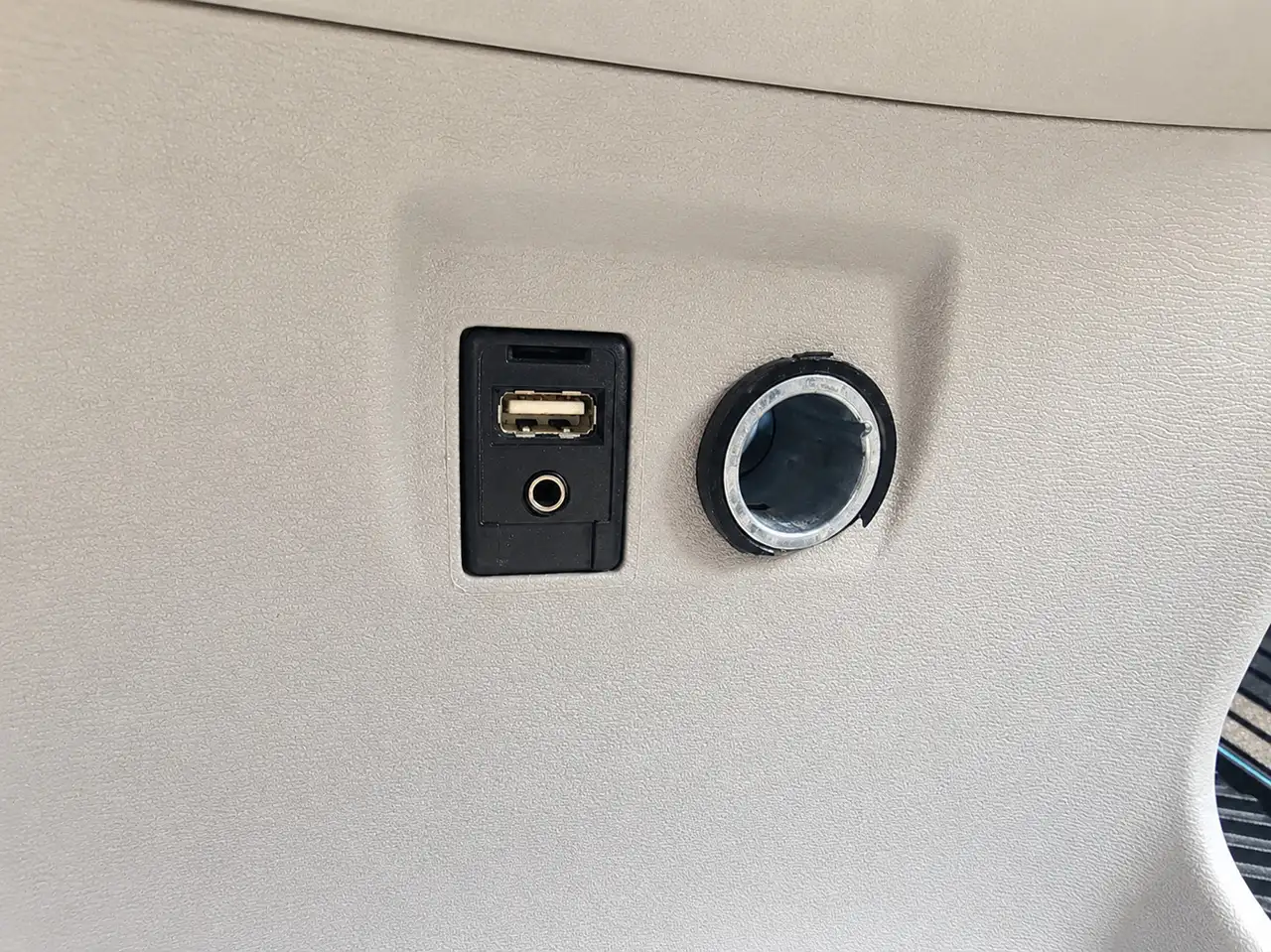 Toyota Sienna снимка Toyota Sienna