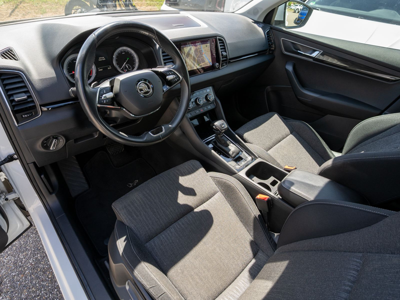 Skoda Karoq Style 1.5 TSI LED Navi ACC RFK AHK SHZ PDC — photo 12