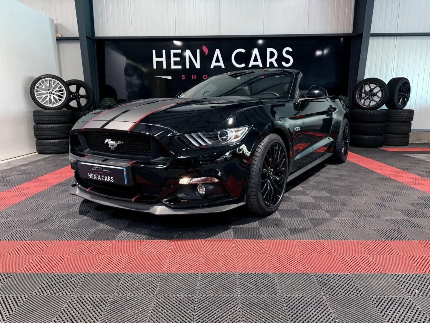Ford Mustang (6) Convertible V8 BVM6 GT Schwarz - 1