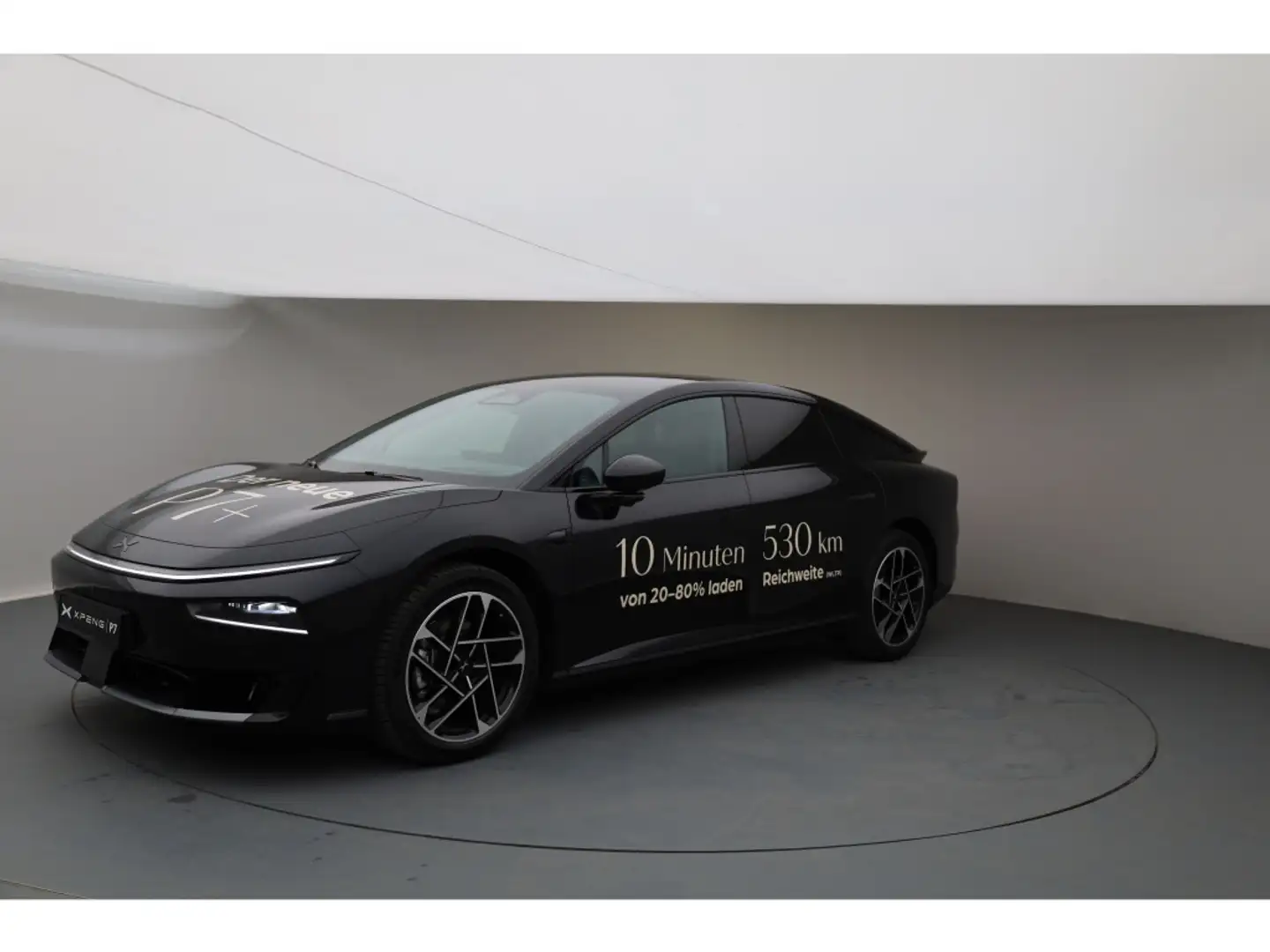 Xpeng P7 + RWD Long Range CarPlay Massage 360Kam Pano Blau - 2