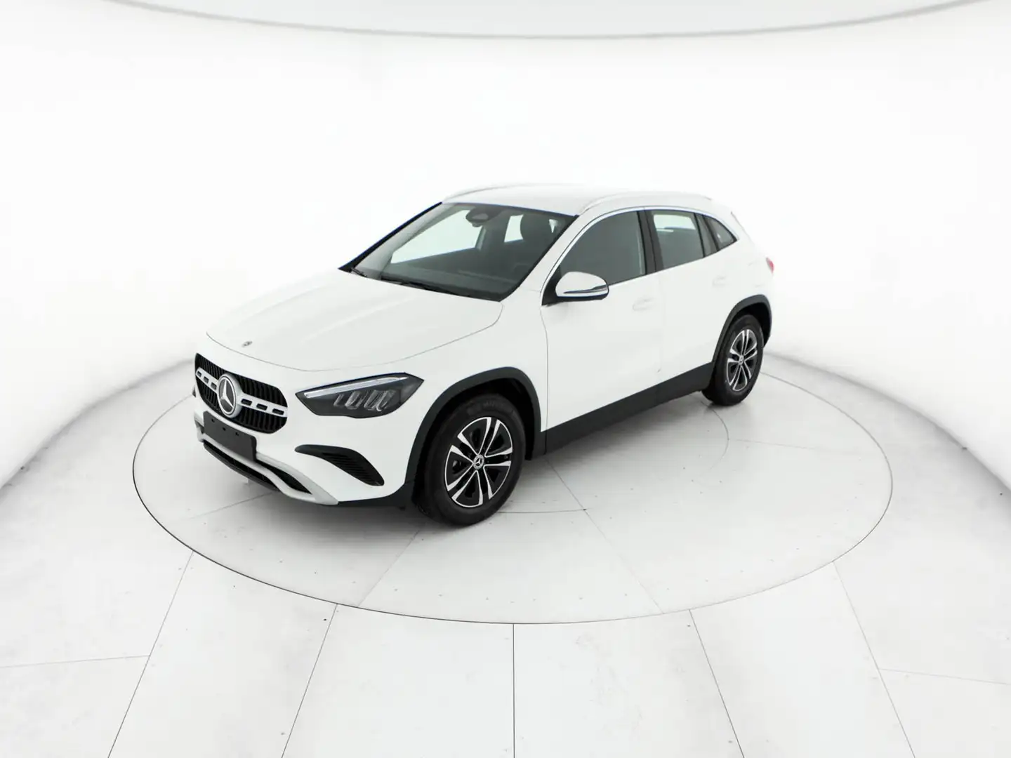 Mercedes-Benz GLA 180 180 d executive auto Blanco - 2