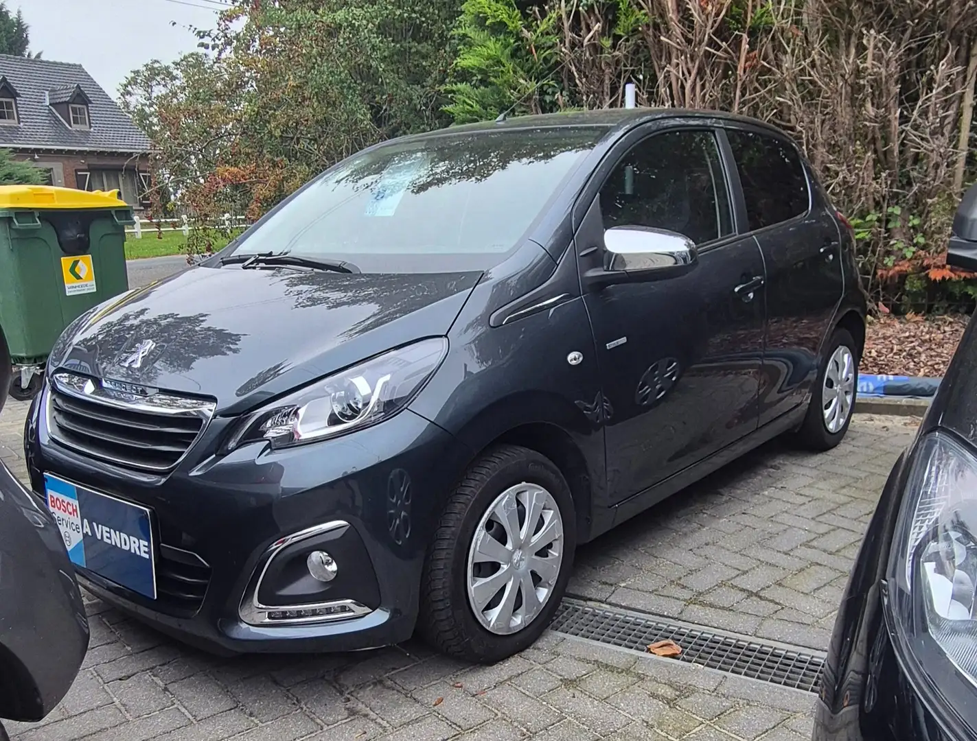 Peugeot 108 108 1.0 VTi AUTOMATIQUE Grau - 1