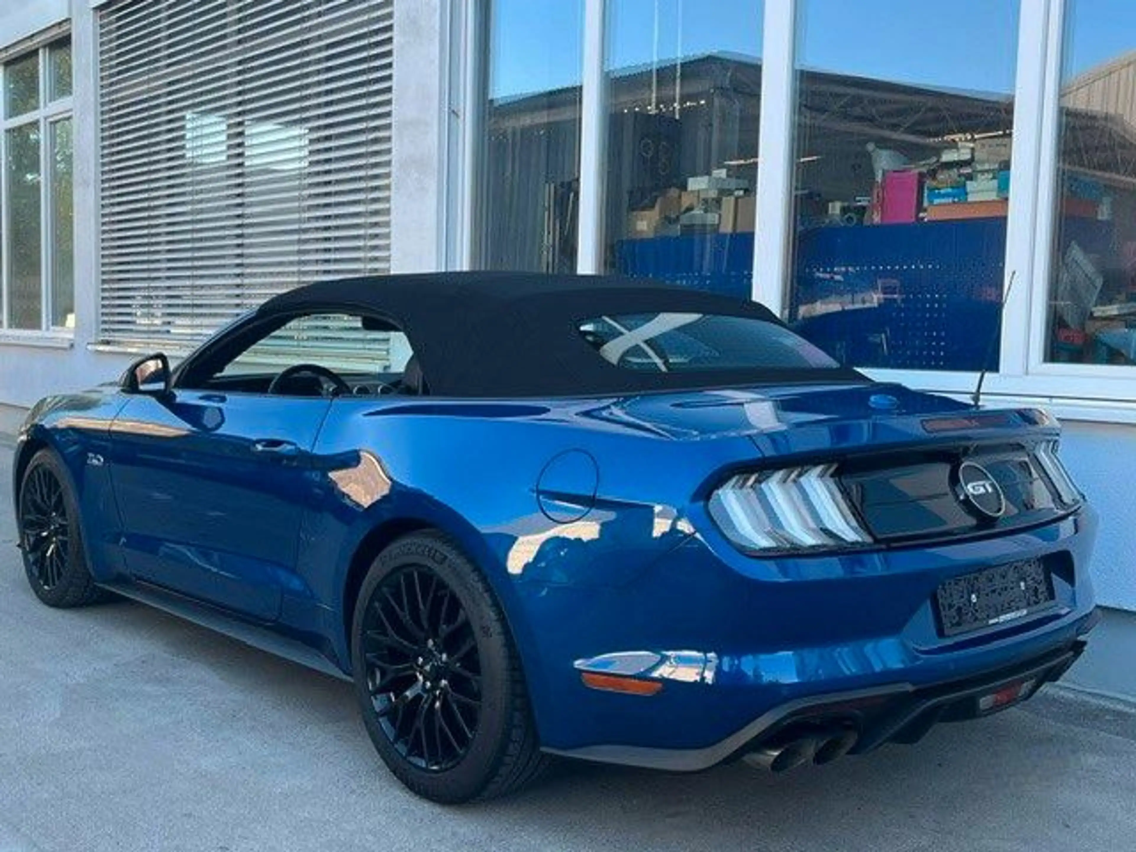 Ford Mustang GT Convertible V8 EU Modell — photo 9