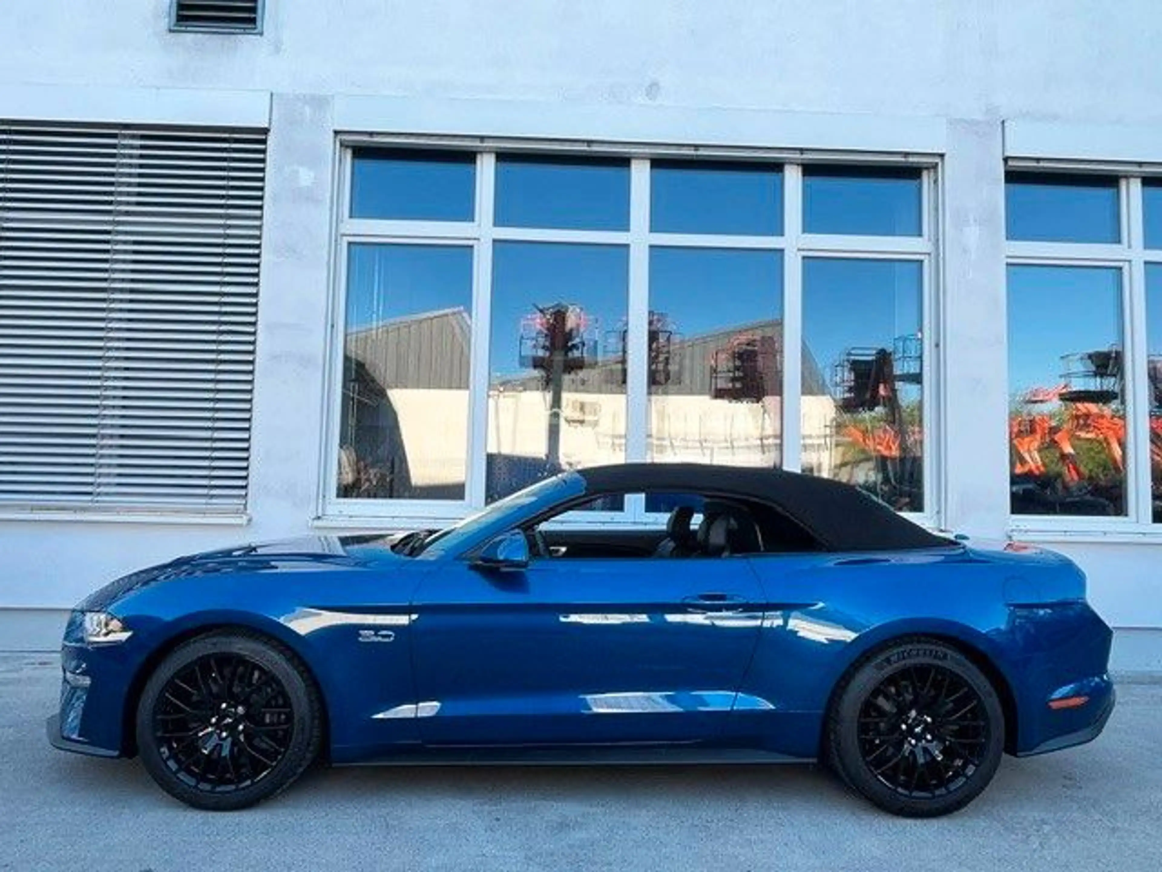 Ford Mustang GT Convertible V8 EU Modell — photo 8