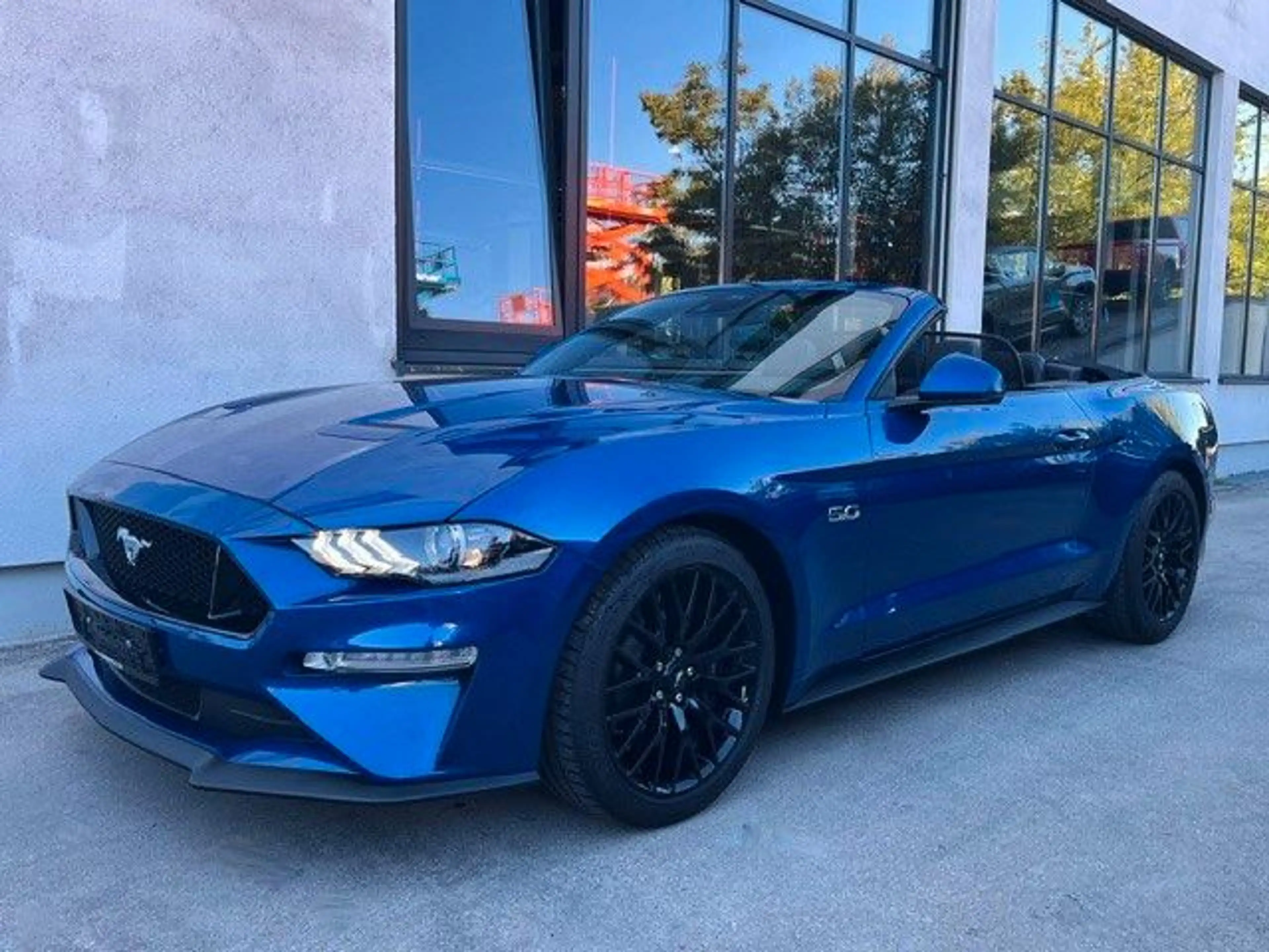 Ford Mustang GT Convertible V8 EU Modell — photo 3