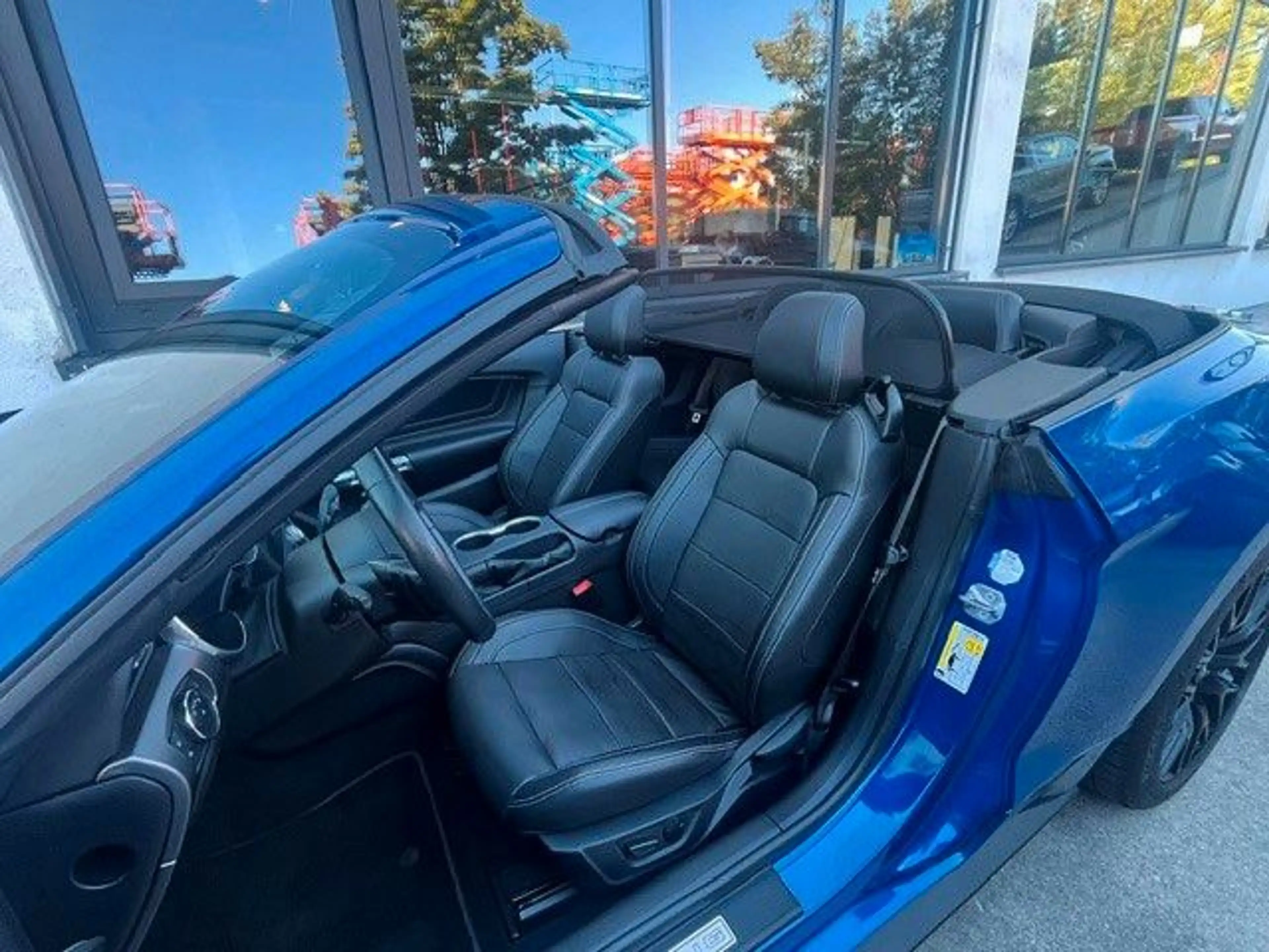 Ford Mustang GT Convertible V8 EU Modell — photo 11