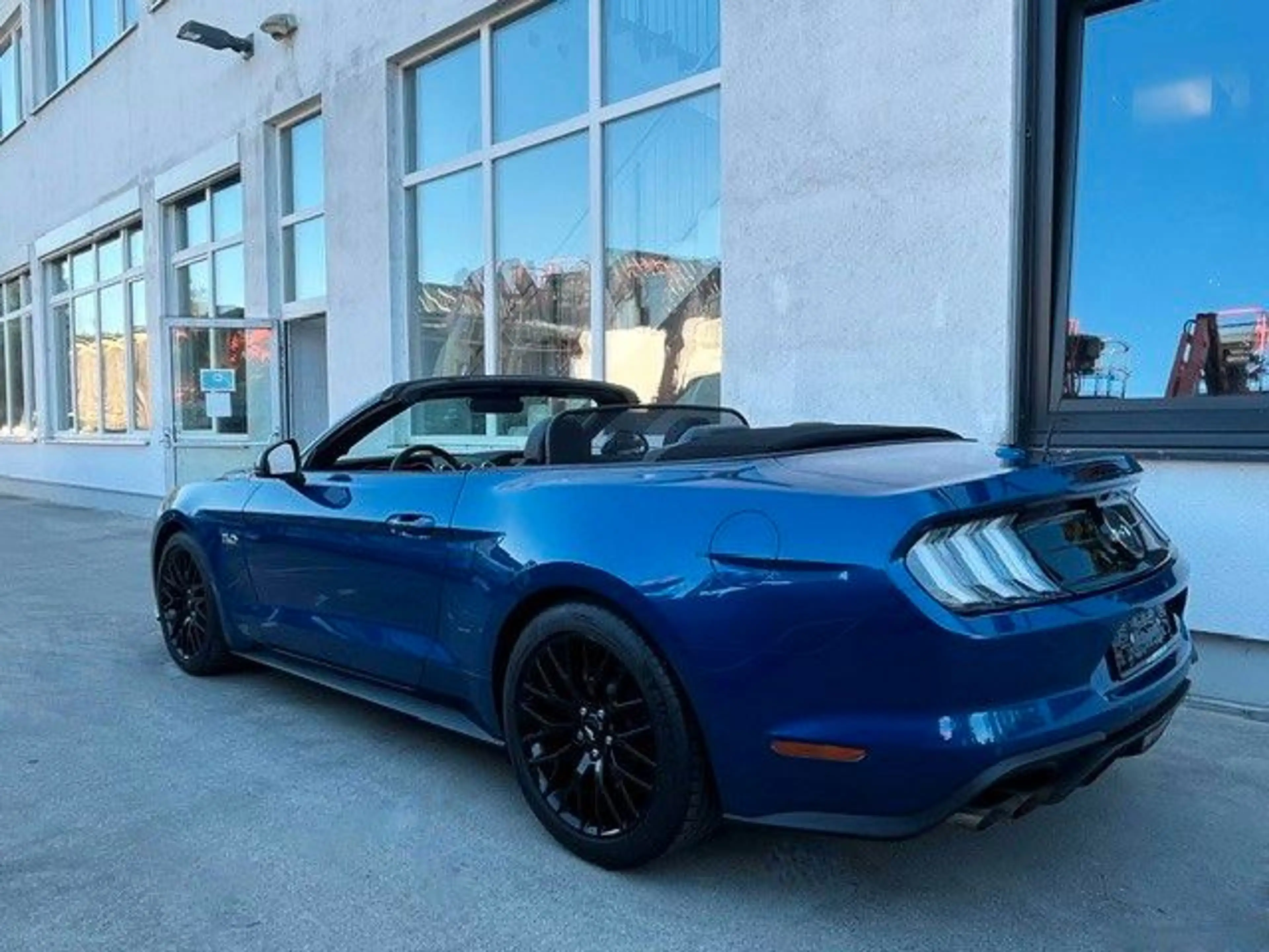 Ford Mustang GT Convertible V8 EU Modell — photo 5