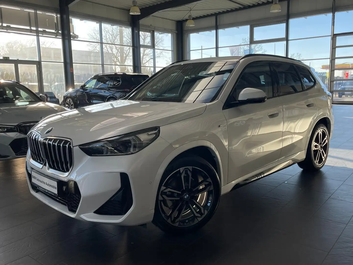 BMW X1 20d xDrive M Sport Pano/HUD/19"/360/ Blanc - 2