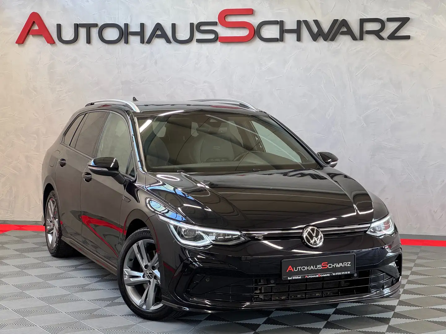 Volkswagen Golf Variant R-Line DSG Kamera AHK Matrix H&K ACC Navi FahrAss Schwarz - 1