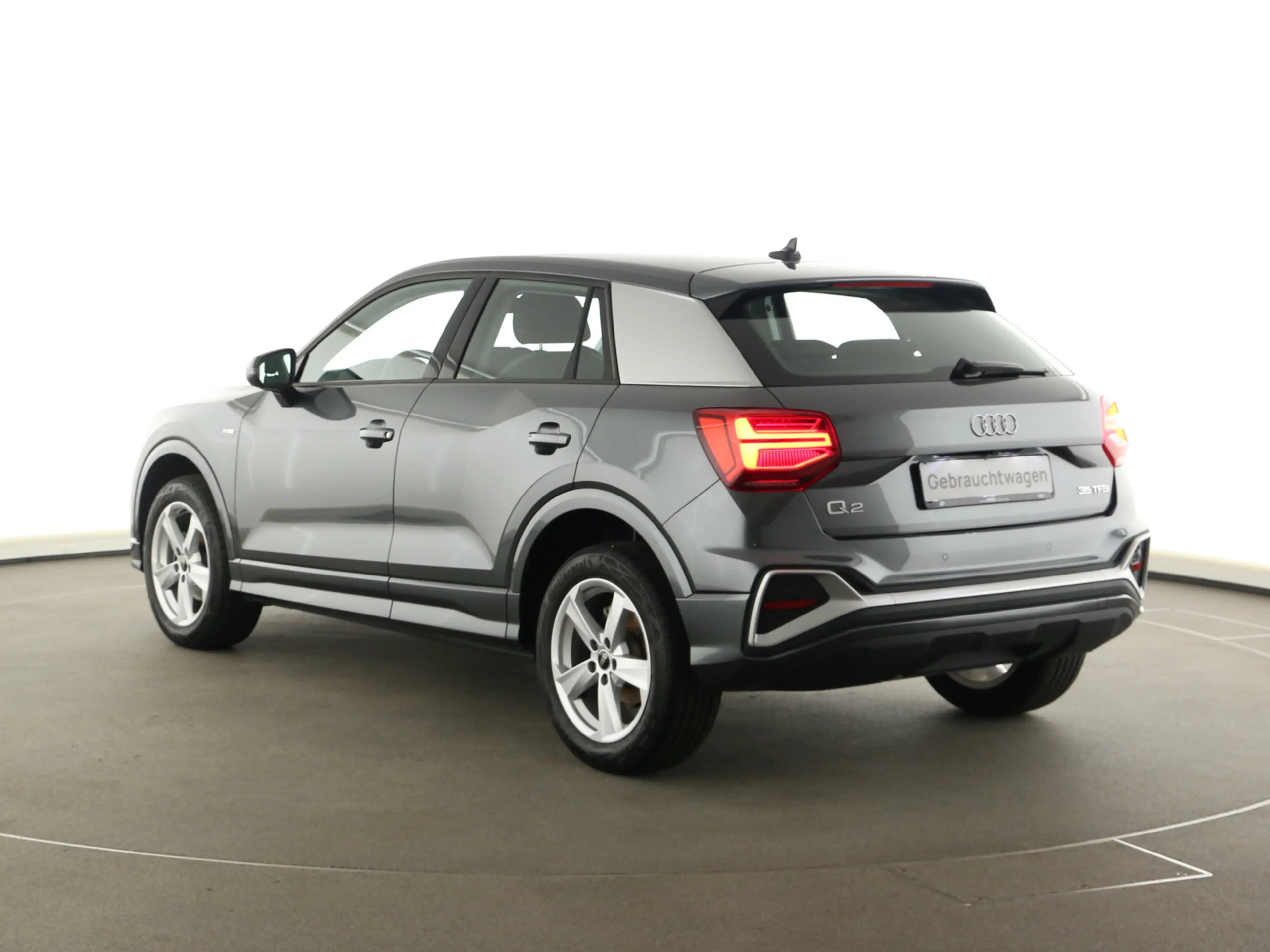 Audi Q2 1.5 TFSI S tronic S line — photo 9