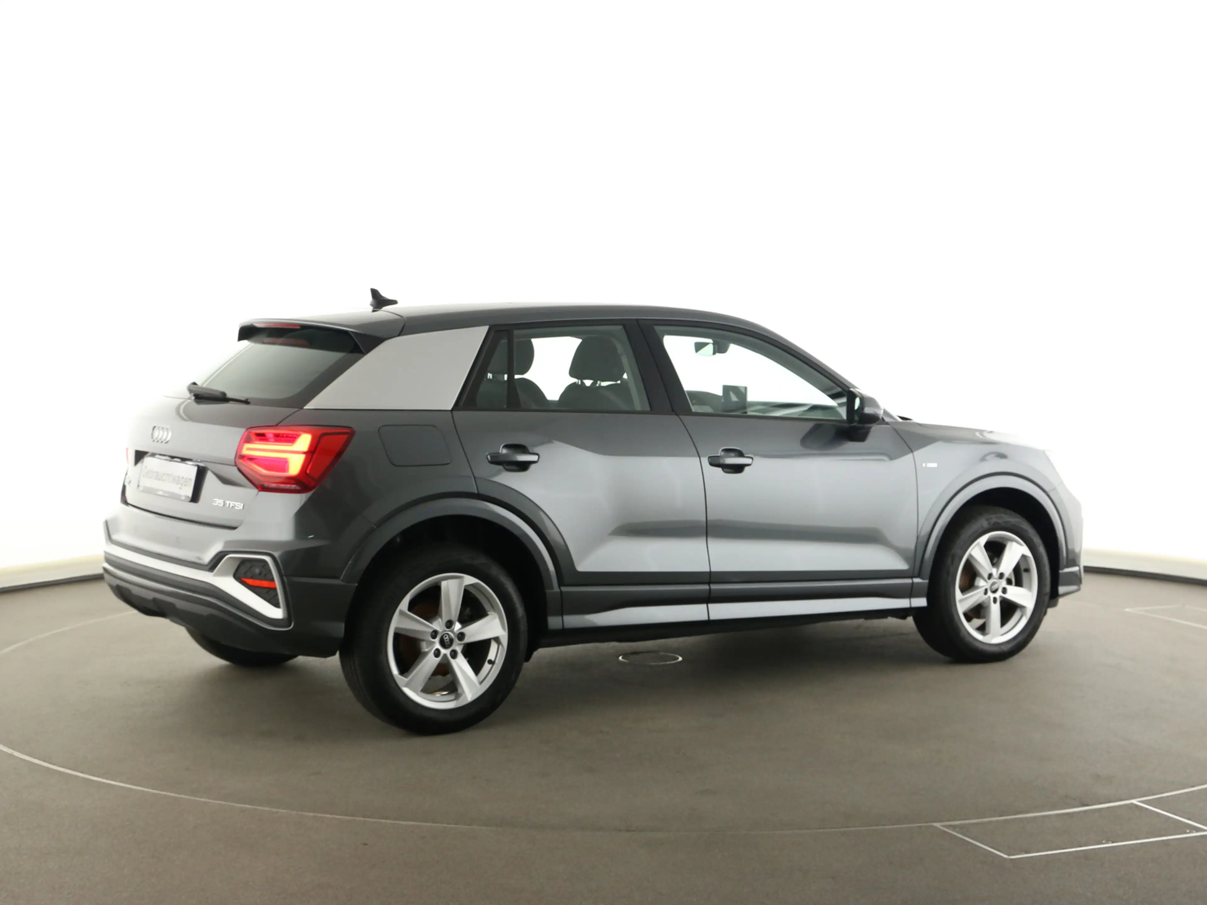 Audi Q2 1.5 TFSI S tronic S line — photo 7