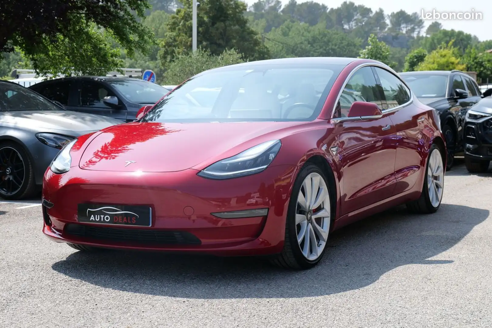 Tesla Model 3 Performance Dual Motor AWD Rouge - 1