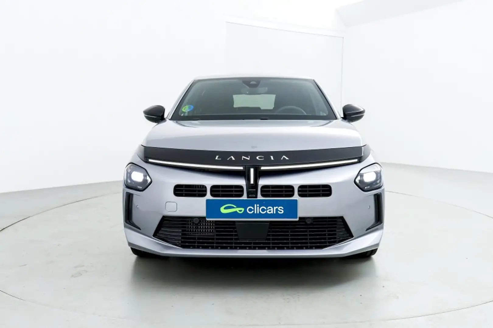 Lancia Ypsilon Ibrida 1.2 Plateado - 1