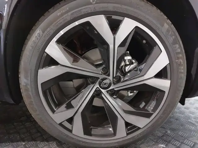 Renault Austral view 5