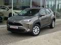 Toyota Yaris Cross HYBRID Dynamic +Carplay +Parkeercamera Brons - thumbnail 1