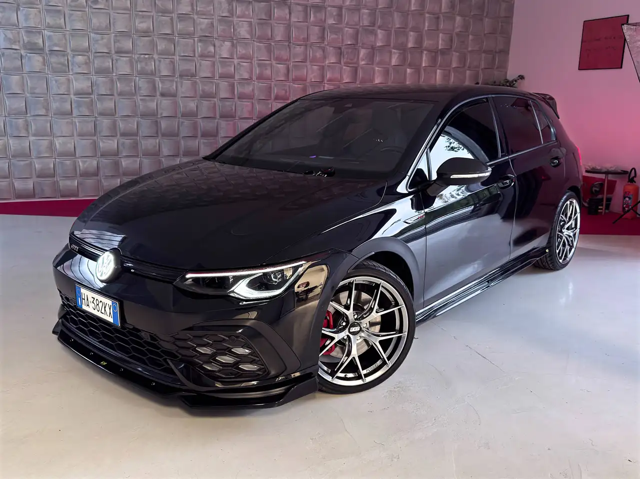 Volkswagen Golf GTI