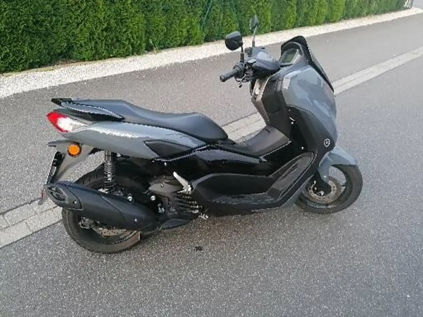 Yamaha NMAX 125 Gri - 1